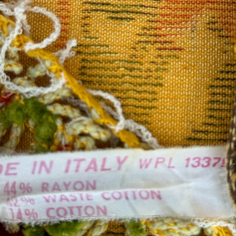 Italian tapestry or bedspread - Picture 4 of 4